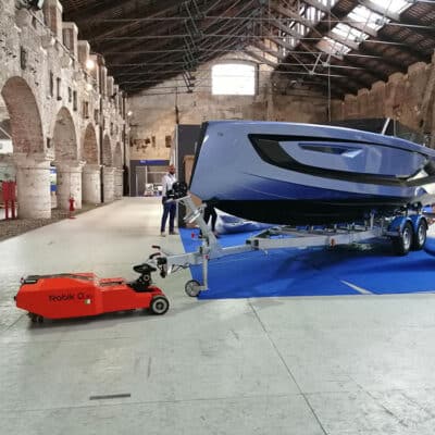 Robik Q30 / Electric tug