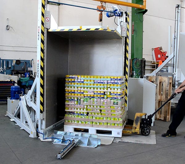 Pallet turner