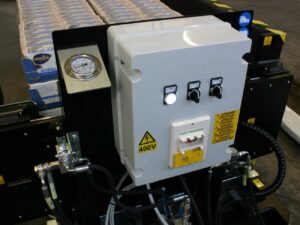 Stationary pallet inverters